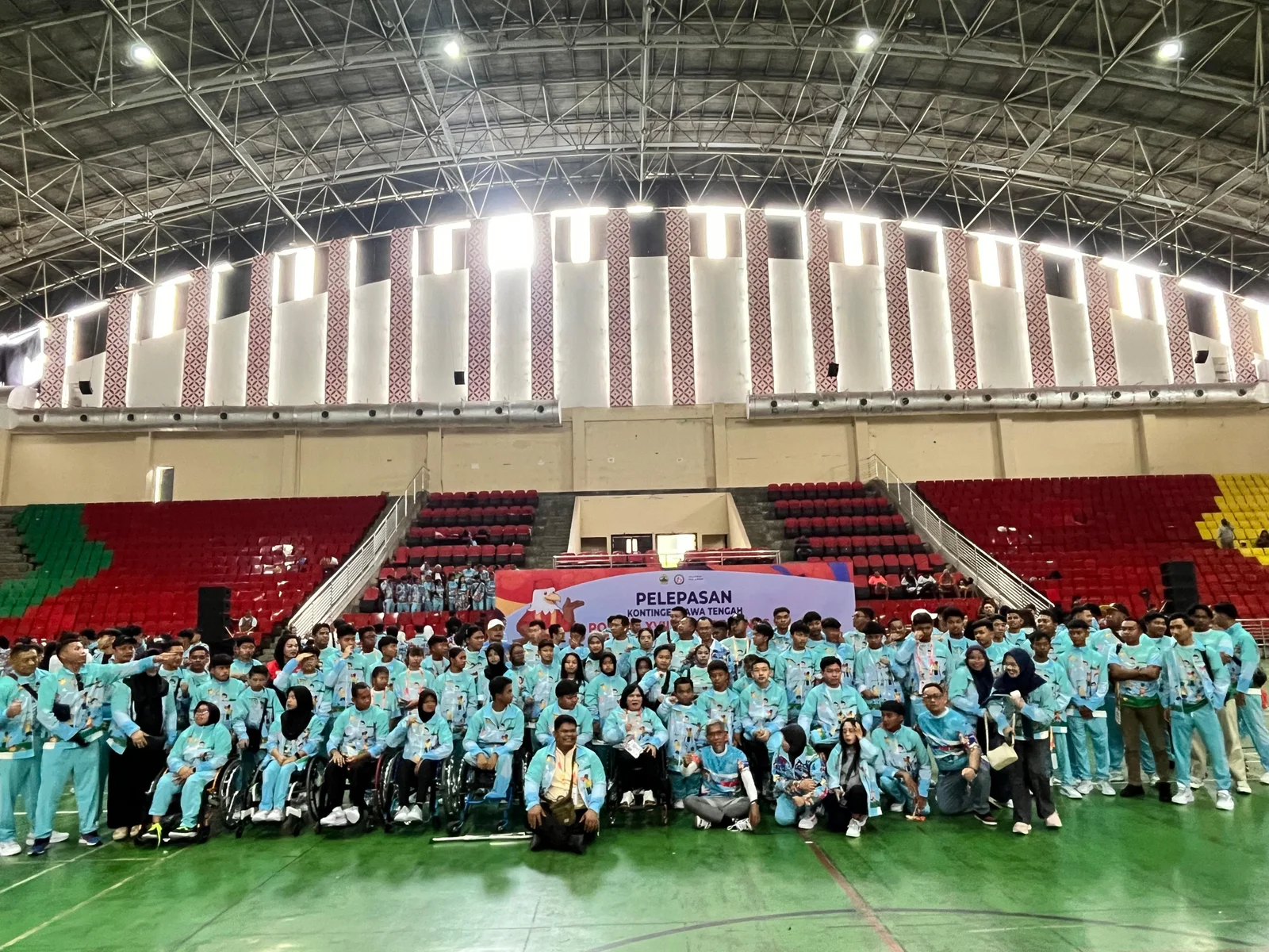 Jawa Tengah Lepas Kontingen POPNAS dan PEPARPENAS XI Jakarta 2025s